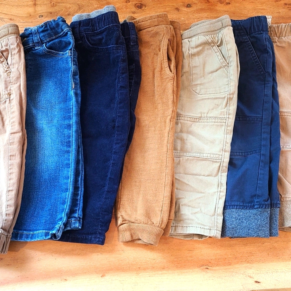 7 pairs of 18m pants
